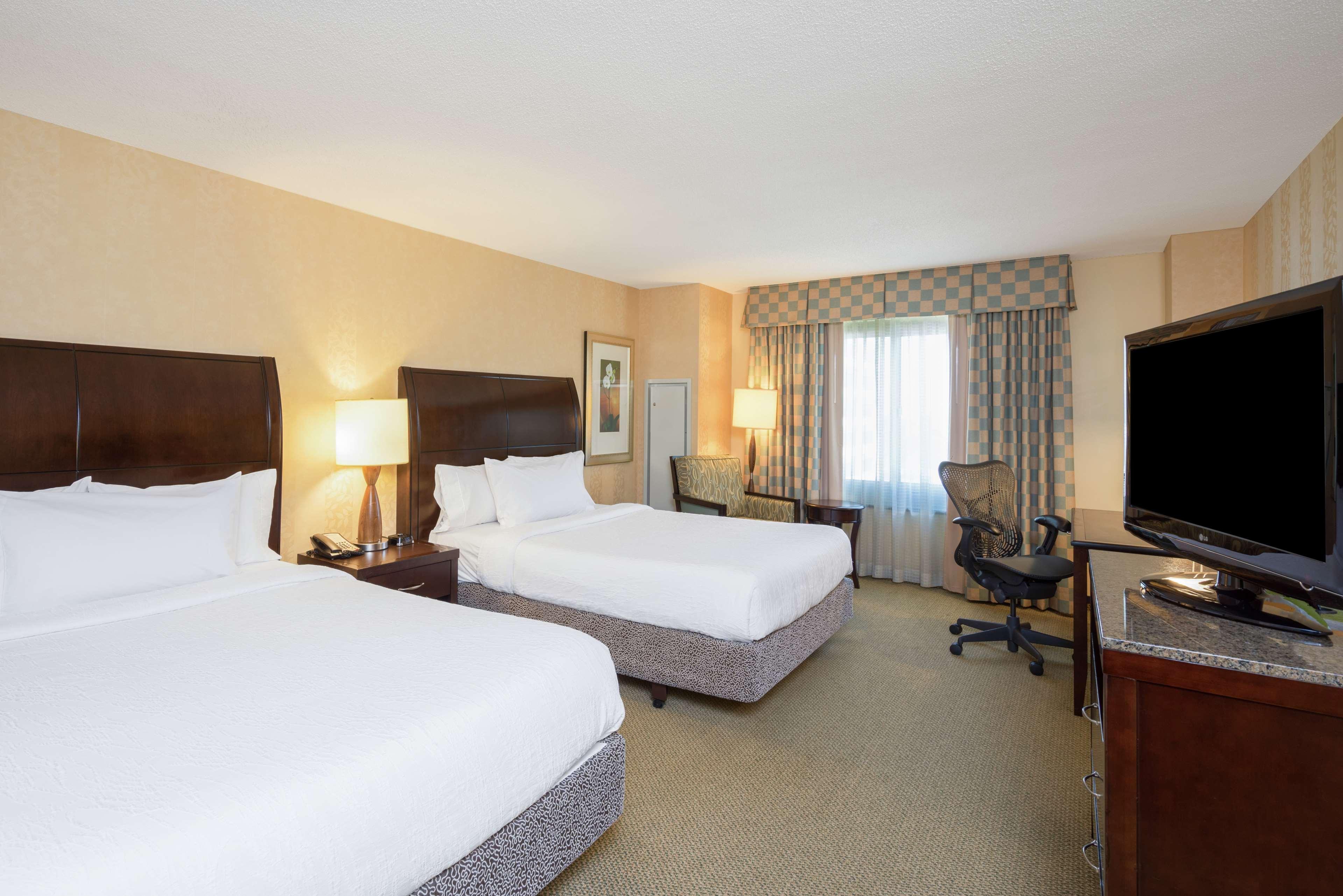 Hilton Garden Inn Bethesda Downtown Eksteriør billede