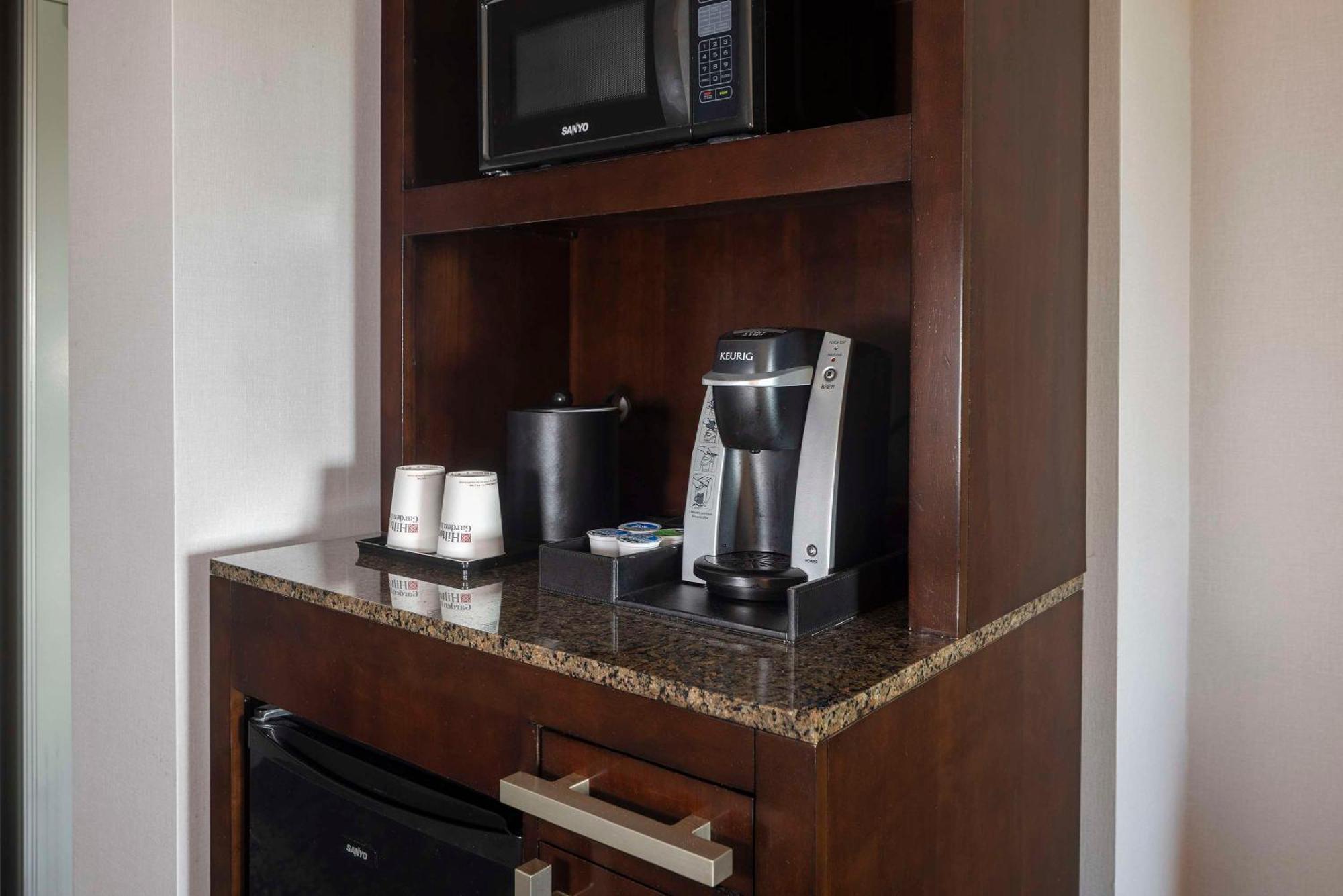 Hilton Garden Inn Bethesda Downtown Eksteriør billede