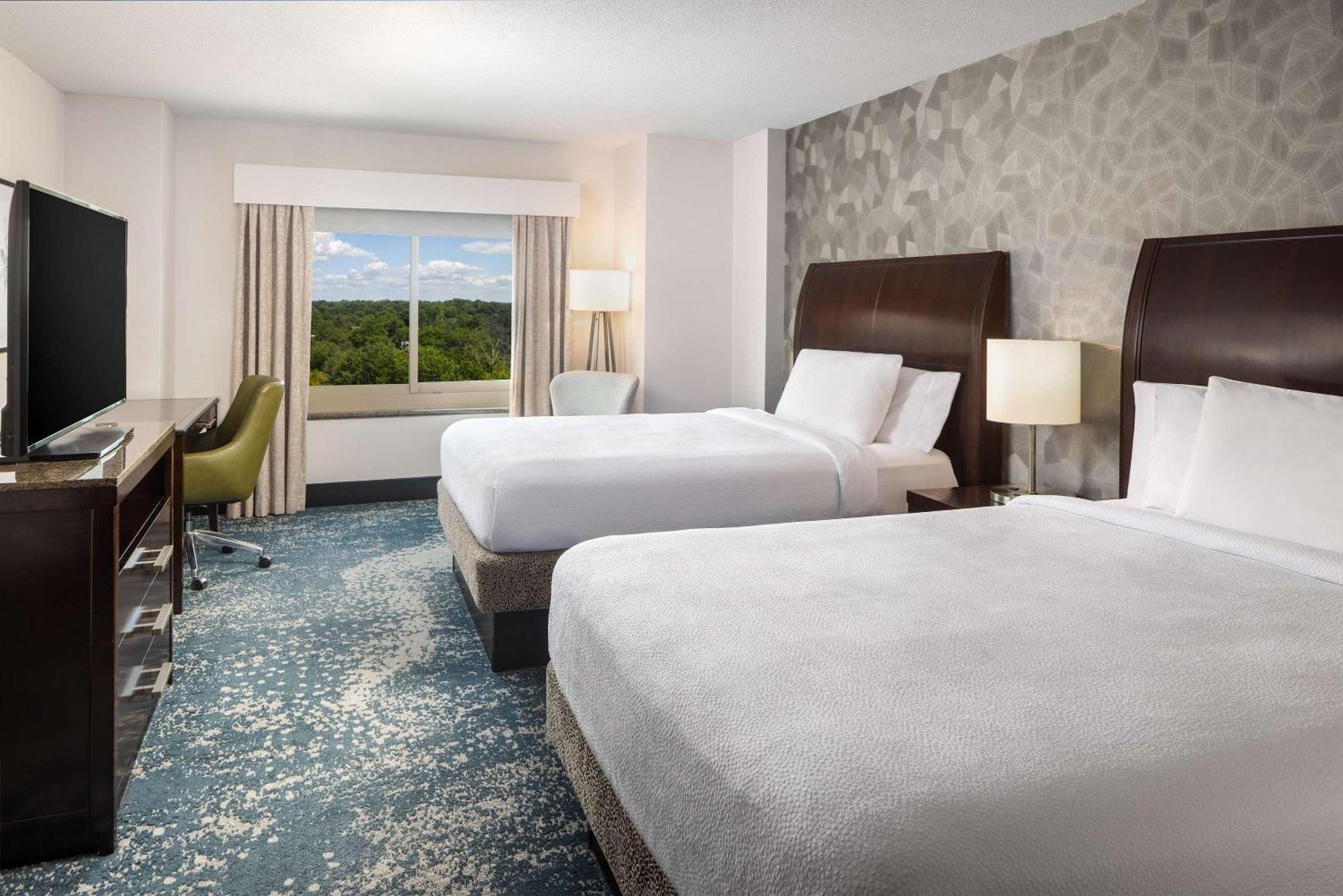 Hilton Garden Inn Bethesda Downtown Eksteriør billede
