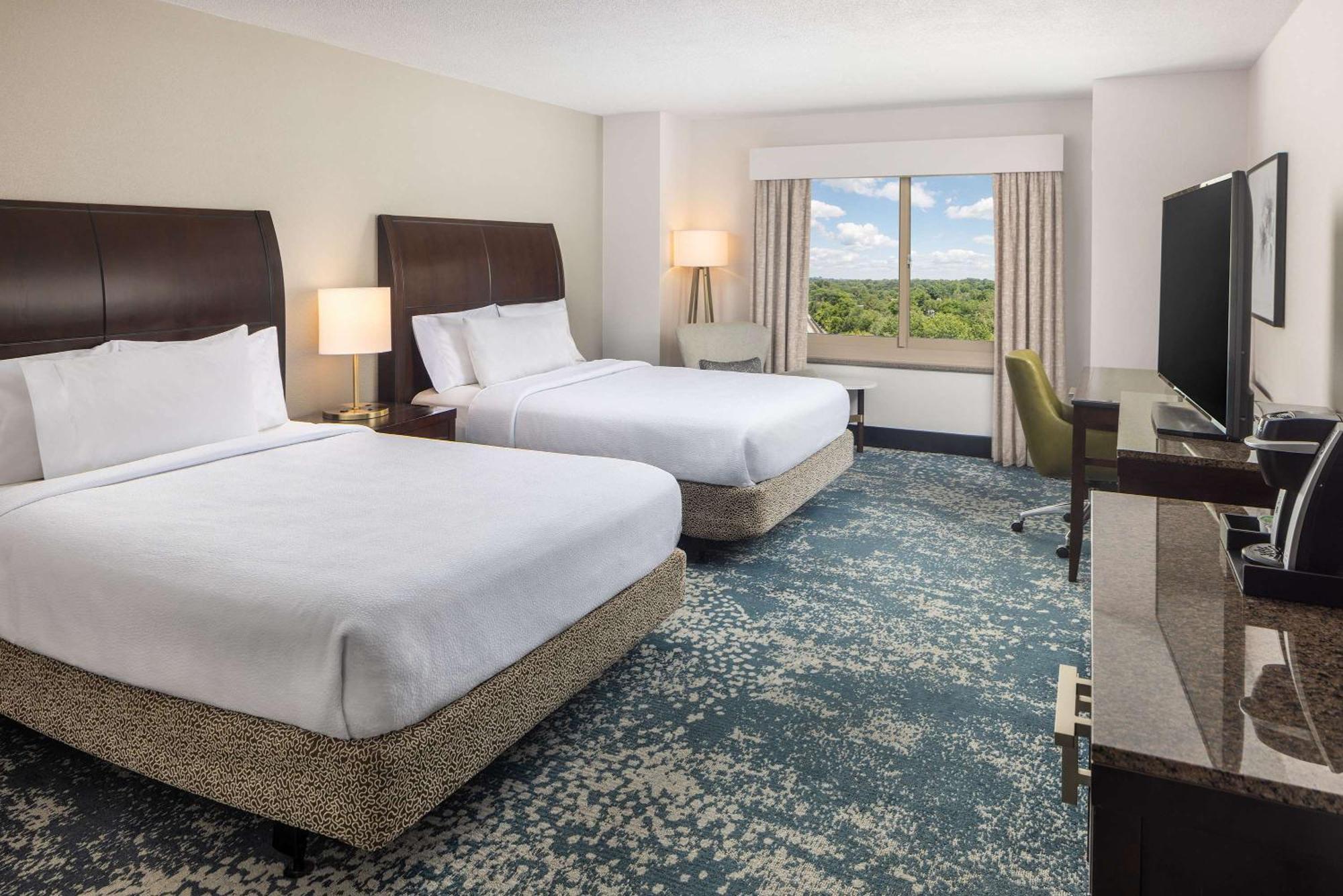 Hilton Garden Inn Bethesda Downtown Eksteriør billede